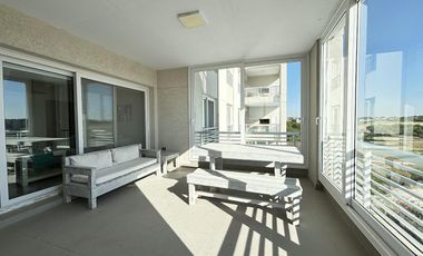 Departamento en Alquiler- Al Golf 19 Albatros 2E de Costa Esmeralda - Balcón cerrado