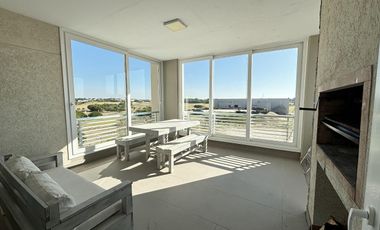 Departamento en Alquiler- Al Golf 19 Albatros 2E de Costa Esmeralda - Balcón cerrado