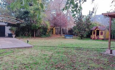 Casa en venta de 7 dorm. Calle Fresia La Florida
