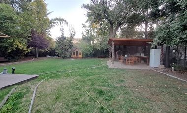 Casa en venta de 7 dorm. Calle Fresia La Florida