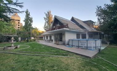 Casa en venta de 7 dorm. Calle Fresia La Florida