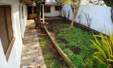 Vendo - Casa - Con Parque Y Cochera