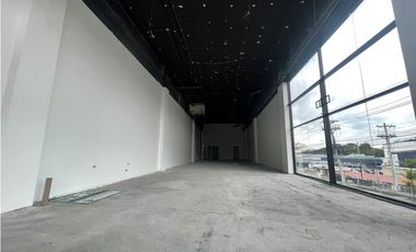 Se Alquila Espacioso Local 243 Mts Dorado Tumba Muerto $3,500,oo+itbms