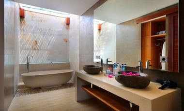 Jual Villa Hotel Mewah Dekat Pantai Daerah Sigar Penjalin Lombok