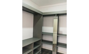 CHALET 5 AMBIENTES.