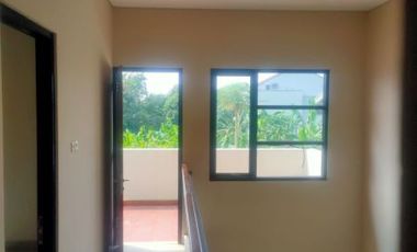 Rumah Ciputat Dekat Kampus UT Siap Huni