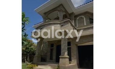 RUMAH SEMI VILLA DI MOH YAMIN RENON DENPASAR, BALI