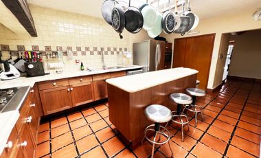 Residencia ideal para convivir en familia: amplios