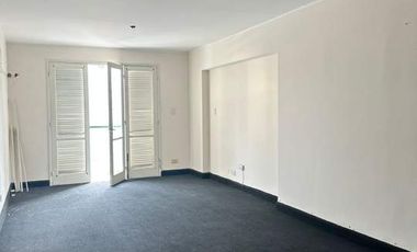 VENTA| DEPTO | EDIFICO CARRÉ | 3 DORMITORIOS | 122 M2 | USD 115.000