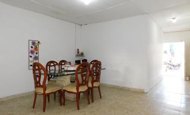 casa-local en venta en zona bancaria. Cod V85930