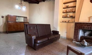 Chalet de 3 AMBIENTES en venta