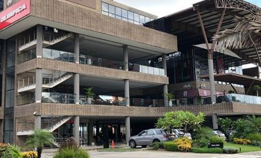 local en arriendo en el golf. Cod A88379