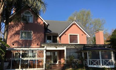 Venta y alquiler temporario casa en Isla Santa Monica, Delta