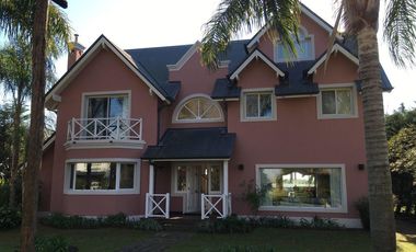 Venta y alquiler temporario casa en Isla Santa Monica, Delta