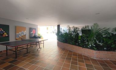 apartamento en arriendo en prados del este. Cod A31423