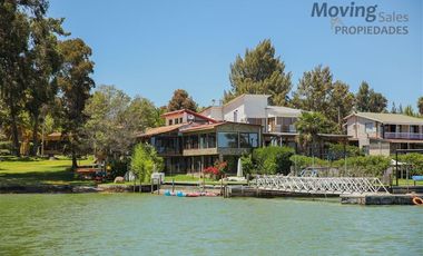 Piscina Quincho Orilla Lago Privado y en Condominio