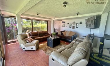 Piscina Quincho Orilla Lago Privado y en Condominio