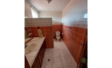 VILLA DE LAS FUENTES II / 400m2 / 2 PISOS / AMPLIA TERRAZA CON BAR