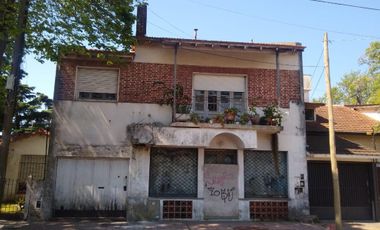 Casa en Quilmes residencial ideal para reciclar o emprendimiento