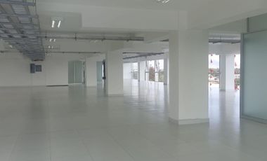 Excelente Oficina en Renta 1708 m2 en Granjas Mexico