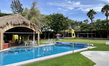 Casa en Venta Atlixco, Puebla con Alberca, Palapa y Jardín en Área Común