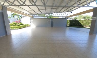 apartamento en arriendo en conjunto santo domingo piso 10. Cod A13850