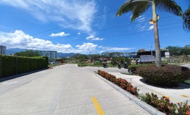 apartamento en arriendo en conjunto santo domingo piso 10. Cod A13850