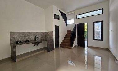 Rumah 2 Lantai Full Renov Di Harapan Indah 1