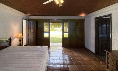 Casa en Fraccionamiento en Tabachines Cuernavaca - LPI-5-Fr