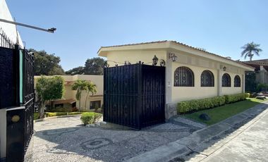 Casa en Fraccionamiento en Tabachines Cuernavaca - LPI-5-Fr