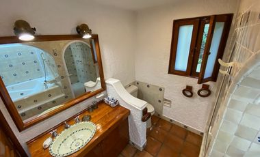 Casa en Fraccionamiento en Tabachines Cuernavaca - LPI-5-Fr