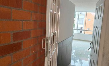 VENTA APARTAMENTO REMODELADO EN CONJUNTO CERRADO SECTOR BARRO BLANCO (PIEDECUESTA). Cod V9153
