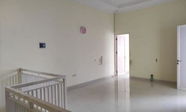 Rumah Siap Huni di Bulak Rukem 2 Lantai