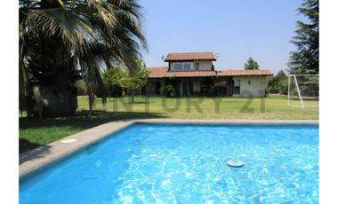 CHICUREO PONIENTE - LINDA CASA CHILENA 2 PISOS