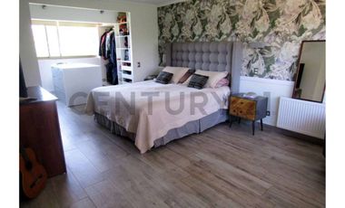 CHICUREO PONIENTE - LINDA CASA CHILENA 2 PISOS