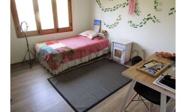 CHICUREO PONIENTE - LINDA CASA CHILENA 2 PISOS
