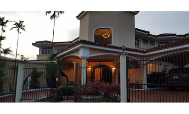 SEA Confiable Vende Lujosa Casa en Hato Pintado