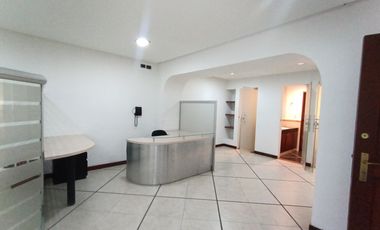 oficina en arriendo en la cabrera. Cod A51827