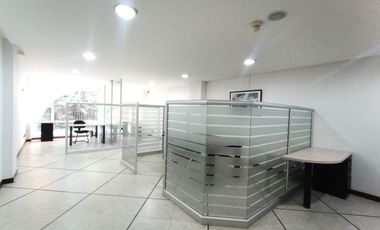 oficina en arriendo en la cabrera. Cod A51827