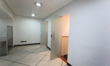 oficina en arriendo en la cabrera. Cod A51827