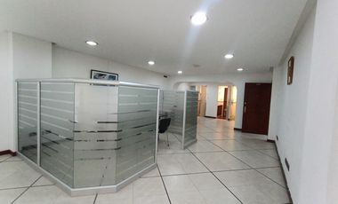 oficina en arriendo en la cabrera. Cod A51827