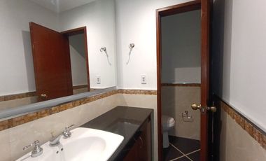 oficina en arriendo en la cabrera. Cod A51827