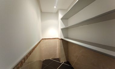 oficina en arriendo en la cabrera. Cod A51827