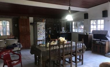 Excelente casa quinta en venta ubicada en Pres. Sarmiento 537 - Longchamps