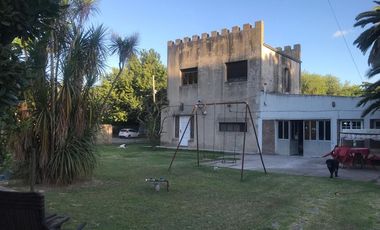 Excelente casa quinta en venta ubicada en Pres. Sarmiento 537 - Longchamps