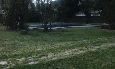 Excelente casa quinta en venta ubicada en Pres. Sarmiento 537 - Longchamps