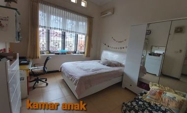 MURAH Rumah Cantik Sutorejo FREE Perabot dkt Mulyosari Pakuwon City Babatan
