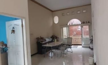 MURAH Rumah Cantik Sutorejo FREE Perabot dkt Mulyosari Pakuwon City Babatan