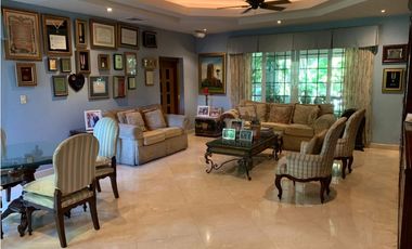 VENDO HERMOSA CASA COSTA DEL ESTE