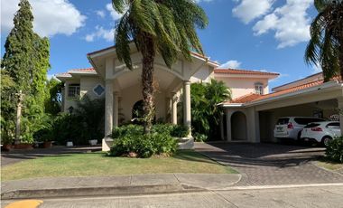 VENDO HERMOSA CASA COSTA DEL ESTE